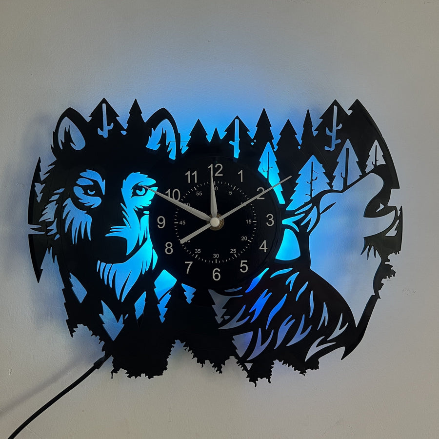 Vinyl Record Wolf Theme Wall Clock – Silent Clock for Living Room & Bedroom Décor