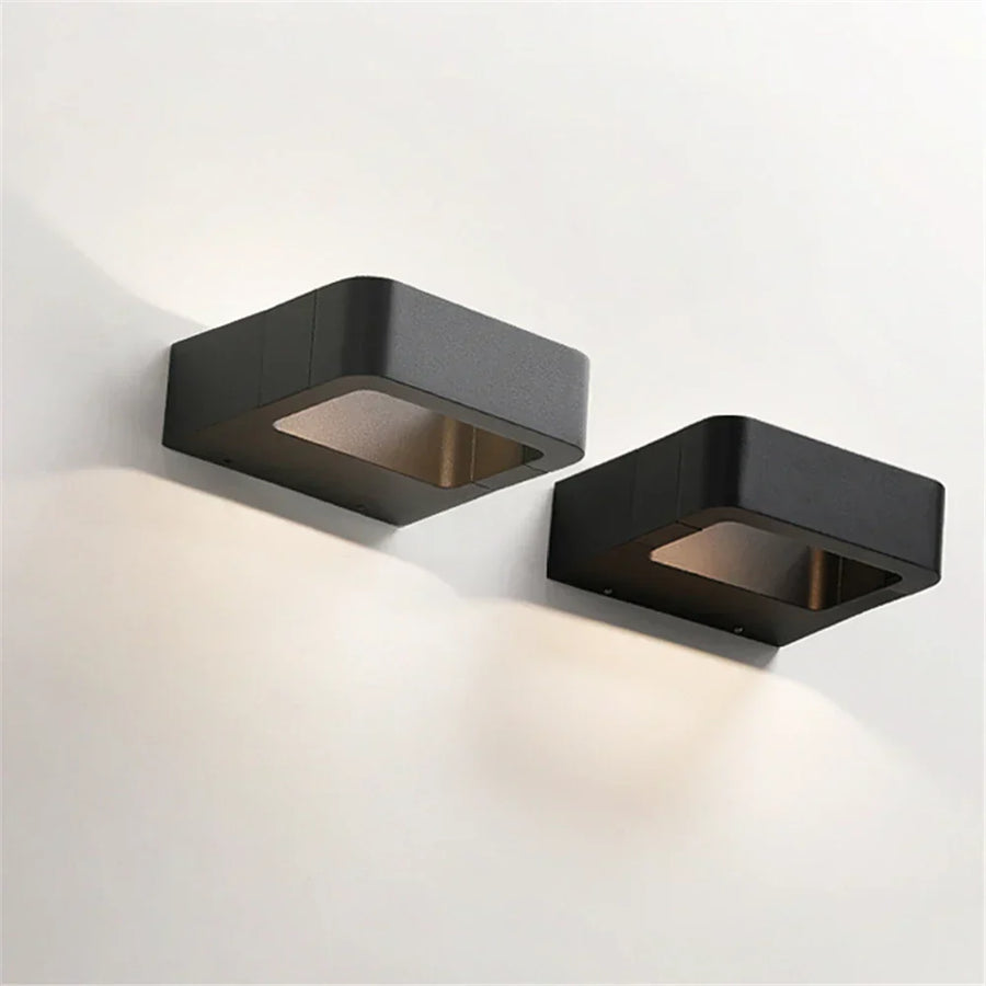 AquaLuxe - LED Waterproof Outdoor Lamp