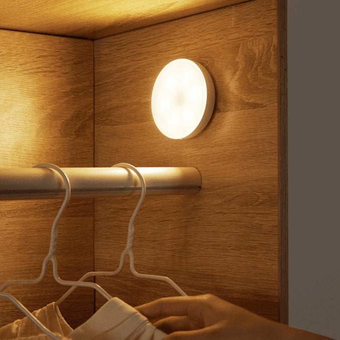MotionGlow - Automatic LED Lamp with Motion Sensor for Indoor Spaces