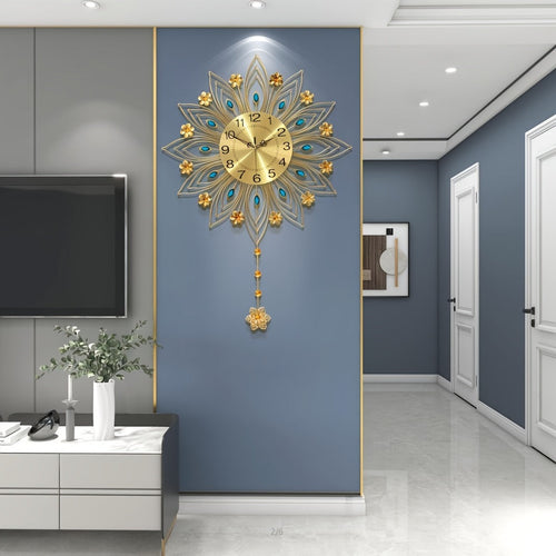 GoldenBloom – Luxury Silent Wall Clock with Elegant Floral Details