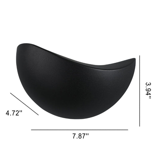 Minimalist Semi-Circular LED Wall Light in Aluminium
