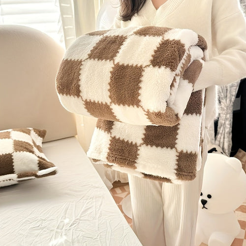 Cozy Traditional Plaid Flannel Blanket – Red/White or Black/White – Warm & Washable