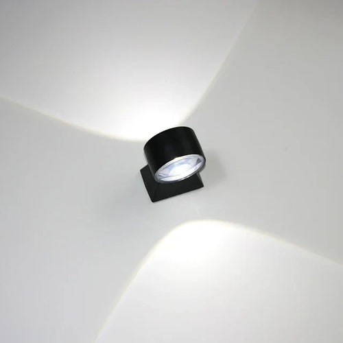 AquaShield - Water-Resistant Aluminum Garden Lamp