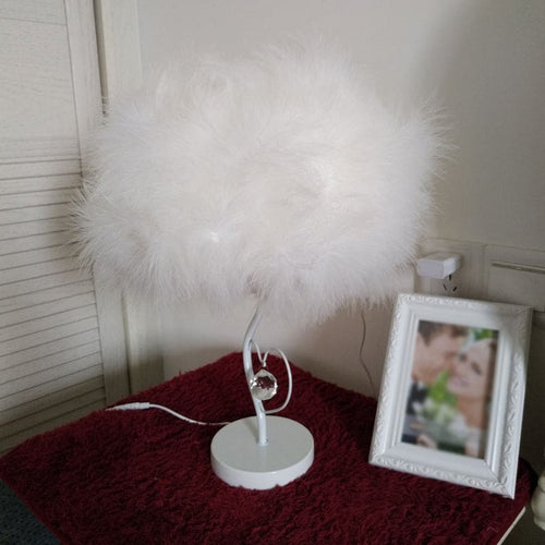 EvoGlow - Scandinavian Feather Cloud Table Lamp with Romantic Design
