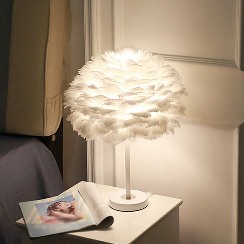 Layered Flower Feather Table Lamp - Modern Bedroom Lamp for Girls