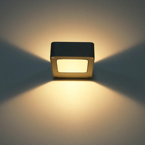 AquaLuxe - LED Waterproof Outdoor Lamp