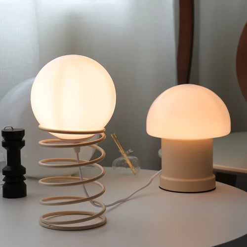 LumiMetall – Modern Metal Table Lamp with Glass Design, Stylish Lighting