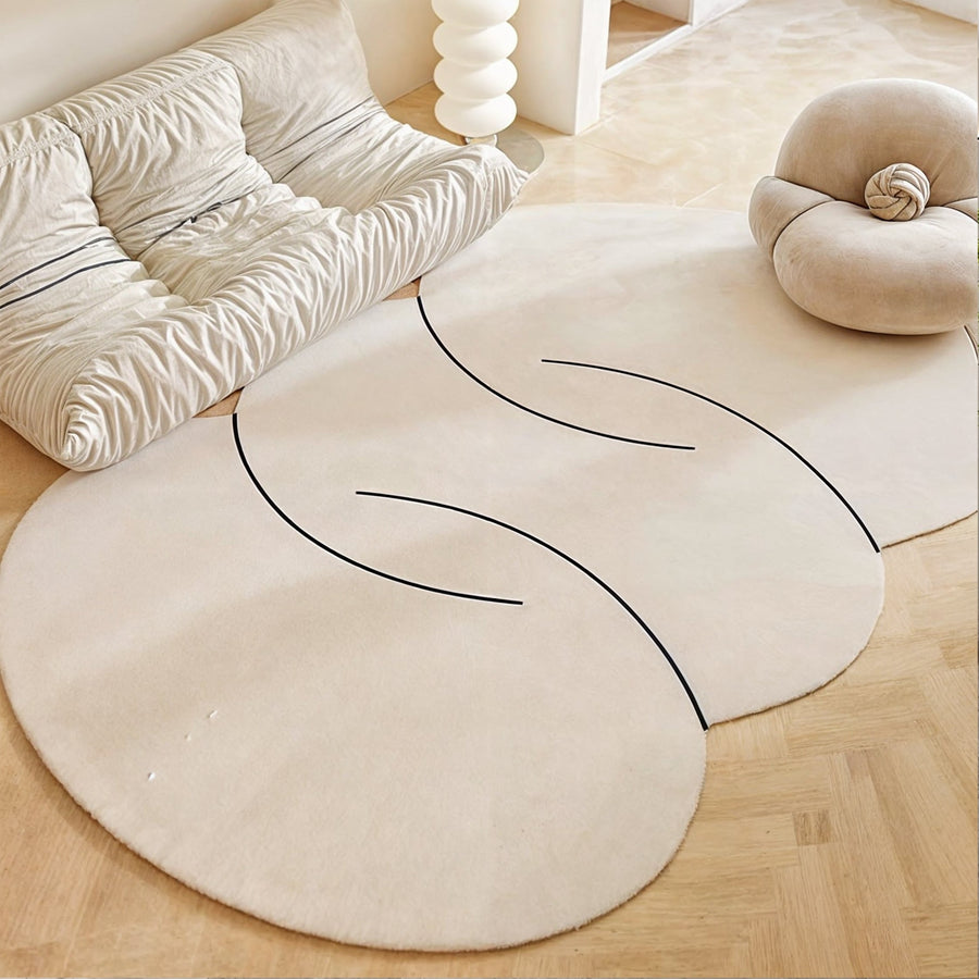 Hayle Rug – Round Wool Rug with Irregular Shape and Minimalist Style