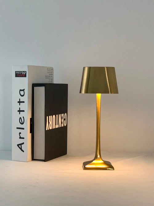 LumiSquare - LED USB Table Lamp with Square Design