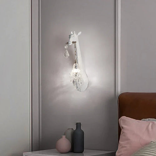 GiraLume – Creative Giraffe Wall Lamp for a Playful Interior