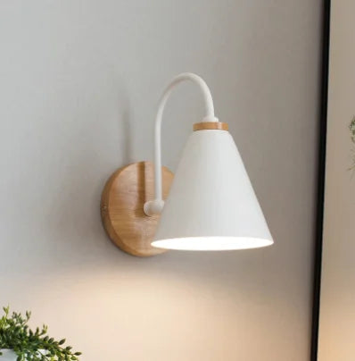 OakShine – Wooden Wall Lamp with Warm Light