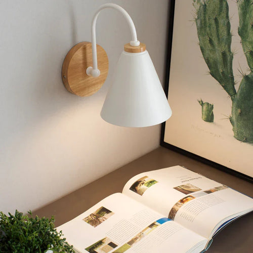 OakShine – Wooden Wall Lamp with Warm Light