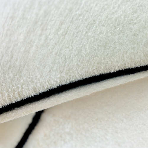 Hayle Rug – Round Wool Rug with Irregular Shape and Minimalist Style