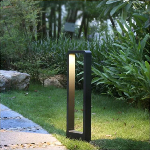 LuxiLight - Elegant Aluminum Standing Outdoor Lamp