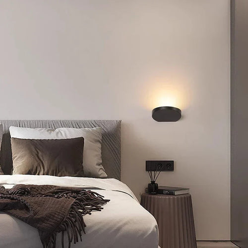 BlackGlow – Modern LED Wall Lamp in Minimalist Design