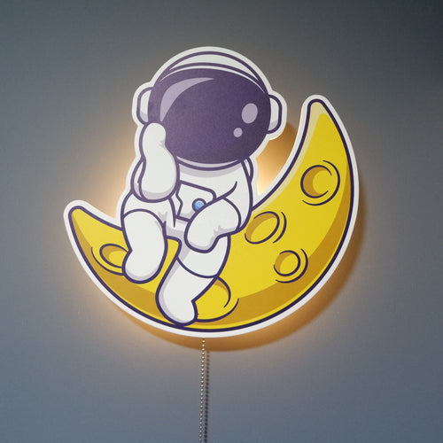 GalaxyGlow – Astronaut Wall Lamp for Children's Rooms