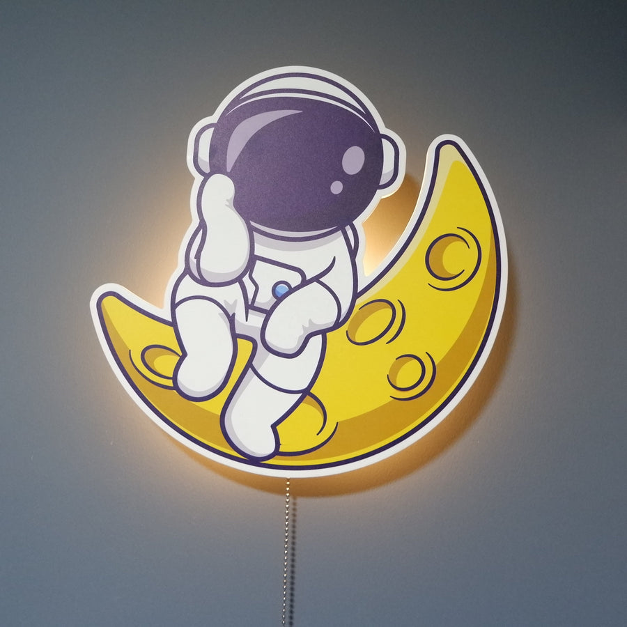 GalaxyGlow – Astronaut Wall Lamp for Children's Rooms