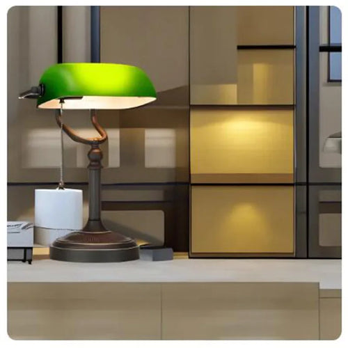 LumiBank - Classic Banker's Lamp with Green Glass in Retro Style for Office & Living Room