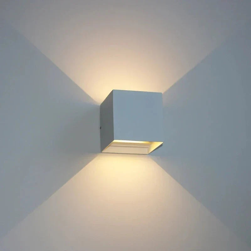 CityGlow - Stylish Outdoor Wall Lamp