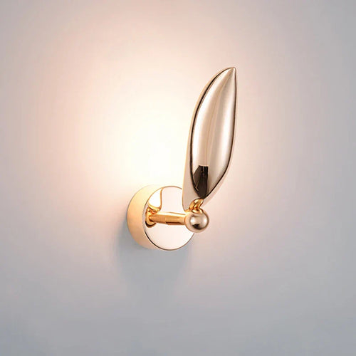 GoldenHorizon – Elegant Seagull-Shaped Wall Lamp