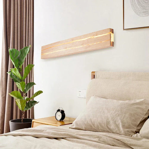 WoodGlow - Modern LED Wooden Wall Lamp with Crack Design Natural Lighting