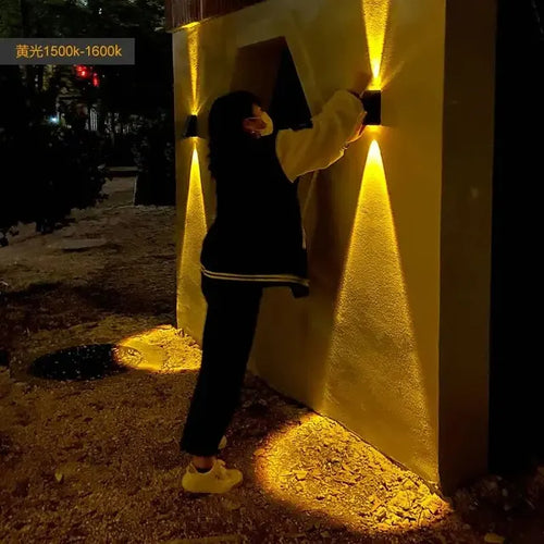 Aurora - Solar-Powered Outdoor Lamps