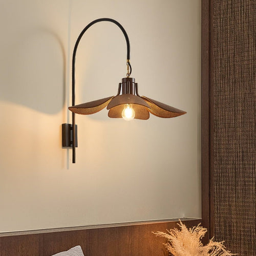 FloraLume – Flower-Shaped Wall Lamp for Elegant Lighting