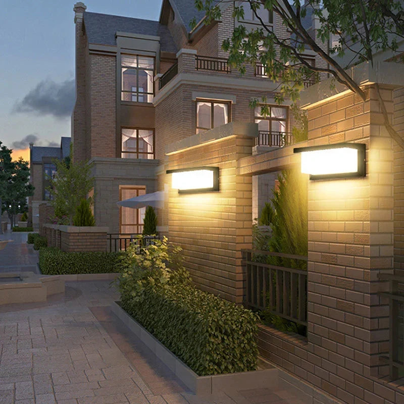 SolarElegance - Luxury Solar Wall Lamp