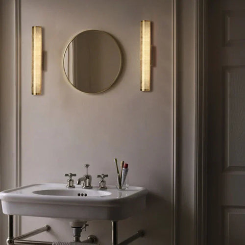 AntiqueGlow - Vintage Brass LED Wall Lamp – Classic Lighting