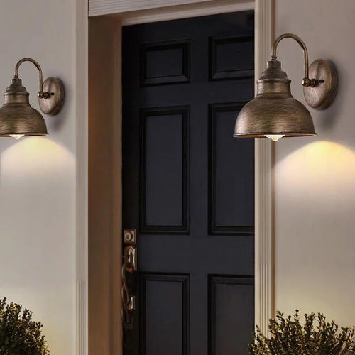 RetroLight - Classic Outdoor Wall Lamp