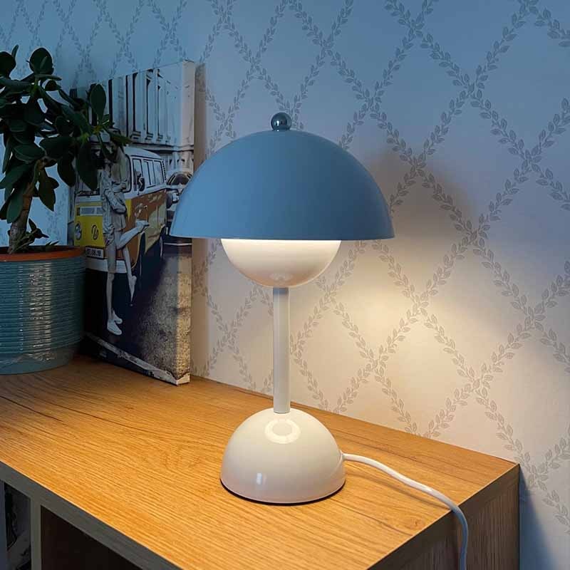 Bud LED Table Lamp - Modern Decoration