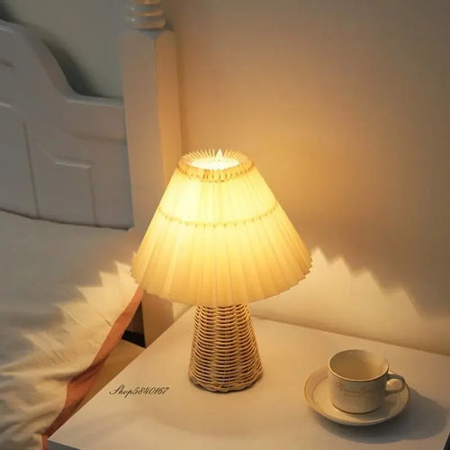 VintageGlow - Rattan Table Lamp, Foldable Night Light