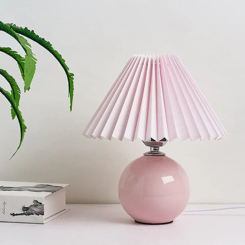 RetroGlow - Vintage Table Lamp with Pleated Shade – Stylish Retro Night Lamp