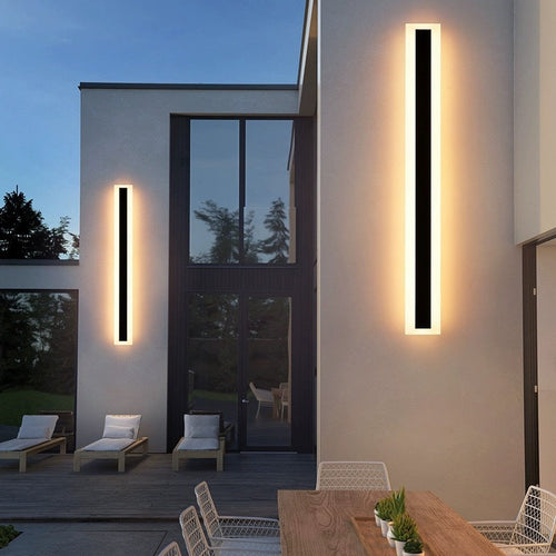 Outdoor Wall Light with Warm White LED – Minimalist Design
