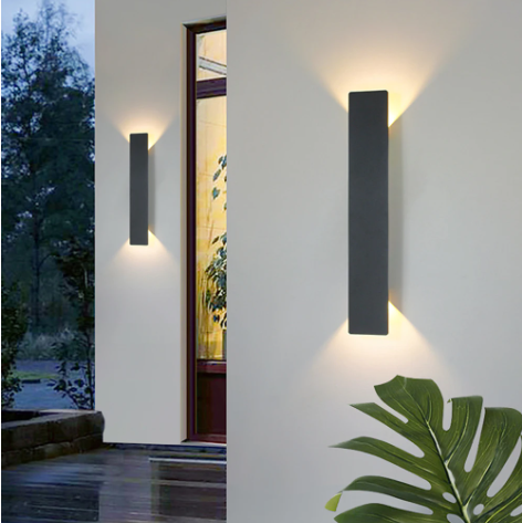 Outdoor Wall Sconces with Dual-Direction Lighting – Aluminium, Minimalist