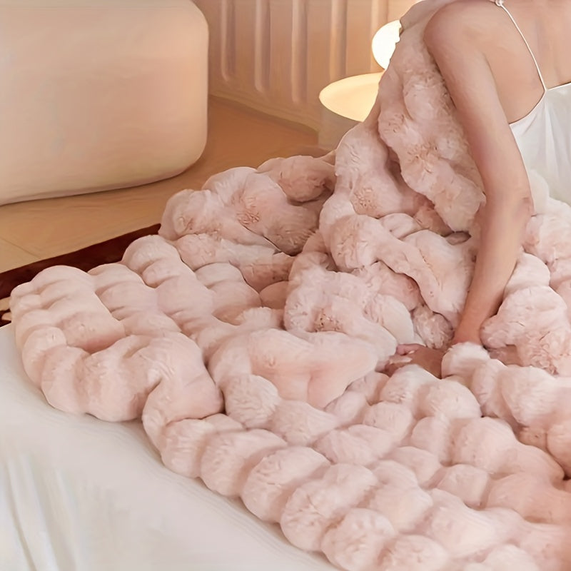 Thickened Faux Rabbit Fur Blanket – Warm Plush Blanket for Bed, Office & Air Conditioning – Geometric Pattern