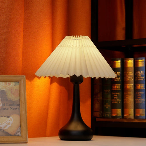 LumeFold – Foldable LED Table Lamp with Dimmable Lighting