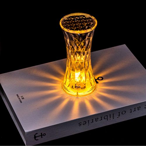 CrystalLuxe – Crystal Table Lamp with Diamond Cut and LED Lighting