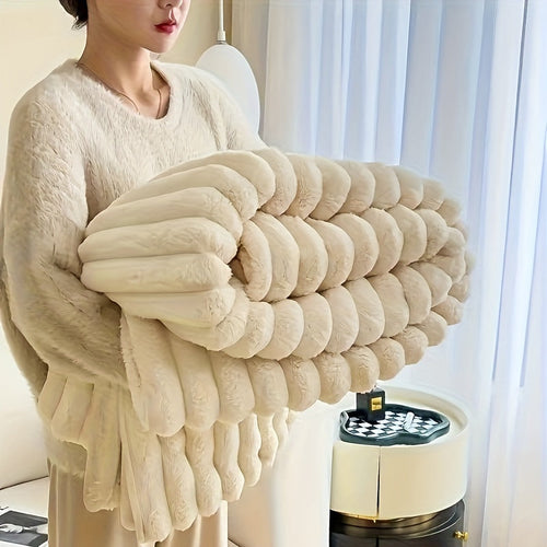 Plush Traditional Double-Layer Comfort Blanket – All-Season Fleece with Non-Woven Fabric, 100% Polyester, Versatile & Washable, Ideal for Air Conditioning, Travel & Siesta
