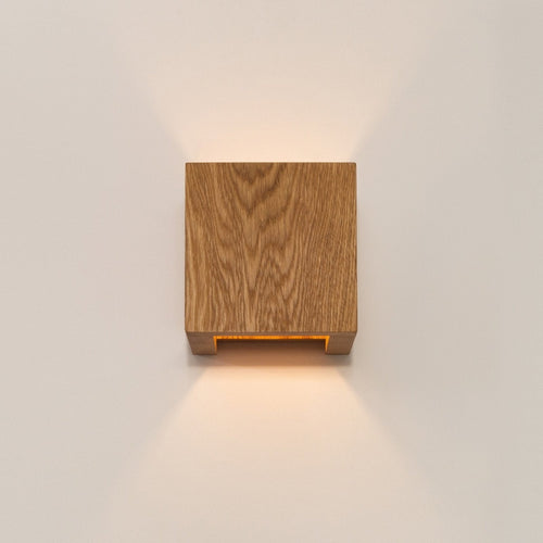 WoodGlow - Modern Oak Wood Wall Lamp with Warm White Light